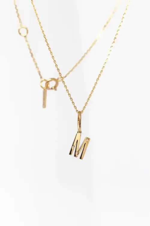 Cosi Store • Collier Lettre M (Acmée)