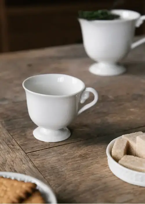 Cosi Store • Tasse à Café sur Pied (Alix D. Reynis)